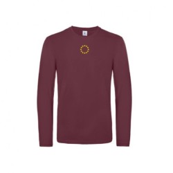 Tumepunane t-särk pikkade varrukatega ees keskel väike kollasega EU tähering