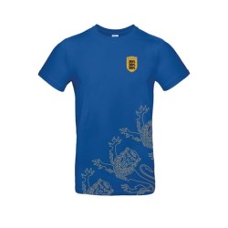 Sinine lühikeste varrukatega t-särk ja kuldse lõvikontuuriga ESTONIA vapp-vimpel