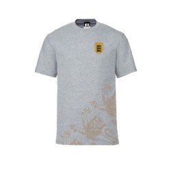 Hall lühikeste varrukatega t-särk ja kuldse lõvikontuuriga ESTONIA vapp-vimpel